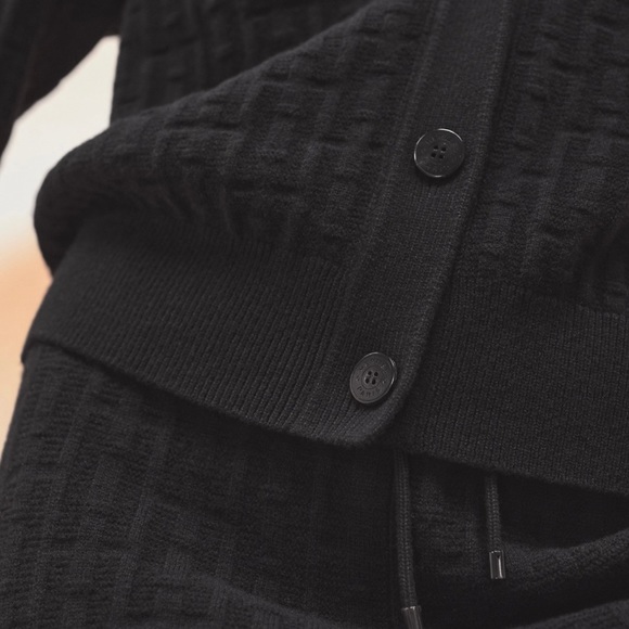Hermes casual style wool long sleeve cardigan in Noir size 34 ‘23 SS collection - Picture 3 of 6